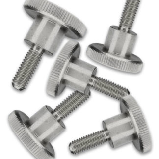 Tornillos y tuercas metálicas